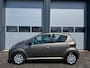 Toyota Aygo 1.0 VVT-i Aspiration Bruin 5-Deurs Airco Bluetooth
