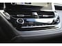 Toyota Corolla Touring Sports 1.8 Hybrid Active Bi-tone // Stoel- & Stuurverwarming | HUD | Camera | CarPlay & Android Auto | Elek. achterklep | Adap. cruise control