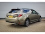 Toyota Corolla Touring Sports 1.8 Hybrid Active Bi-tone // Stoel- & Stuurverwarming | HUD | Camera | CarPlay & Android Auto | Elek. achterklep | Adap. cruise control