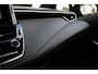 Toyota Corolla Touring Sports 1.8 Hybrid Active Bi-tone // Stoel- & Stuurverwarming | HUD | Camera | CarPlay & Android Auto | Elek. achterklep | Adap. cruise control