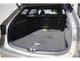 Toyota Corolla Touring Sports 1.8 Hybrid Active Bi-tone // Stoel- & Stuurverwarming | HUD | Camera | CarPlay & Android Auto | Elek. achterklep | Adap. cruise control