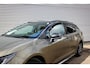 Toyota Corolla Touring Sports 1.8 Hybrid Active Bi-tone // Stoel- & Stuurverwarming | HUD | Camera | CarPlay & Android Auto | Elek. achterklep | Adap. cruise control