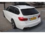 BMW 3-Serie Touring 340i xDrive Centennial High Executive Panoramadak! Achteruitrijcamera/Head-up display/Elektrische stoelen met geheugen/Stoelverwarming/Stuurverwarming/LED verlichting/Elektrische kofferbak/Lichtmetalen velgen/Climate control/Cruise control/Parkeersensoren