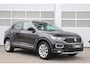 Volkswagen T-Roc 1.5 TSI 150pk Sport | Trekhaak | Navigatie | Parkeersensoren
