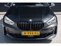BMW 1-Serie 118i High Executive M sport / CARPLAY / MAXTON / SFEERVERLICHTING / STOELVERWARMING