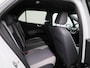 Volkswagen ID.3 Pro 58 kWh 204 PK| Dealeronderhouden | Navigatie | Achteruitrijcamera | Stoelverwarming | Stuurwielverwarming | Keyless Access | Parkeersensoren