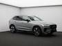 Volvo XC60 2.0 T6 Plug-in hybrid AWD Plus Dark / Pano. dak / Harman Kardon Audio / all season banden / Stoel- + stuurwielverwarming / Elektr. stoelverstelling / BLIS /