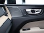 Volvo XC60 2.0 T6 Plug-in hybrid AWD Plus Dark / Pano. dak / Harman Kardon Audio / all season banden / Stoel- + stuurwielverwarming / Elektr. stoelverstelling / BLIS /