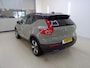 Volvo XC40 Recharge Ultimate 70 kWh | Trekhaak | Panoramadak | PDC V+A en 360 Camera | Stoel + Stuurverwarming | All Season Banden | Warmtepomp | Extra Getint Glas |