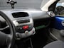 Peugeot 107 1.0-12V XS 4 SEIZOENEN BANDEN! AIRCO! C.V. AFSTANDSBEDIENING!