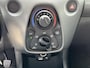 Toyota Aygo 1.0 VVT-i 72pk 5D x-play Multi Media Parkeer Camera