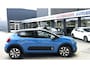 Citroën C3 1.2 Benzine 82 Pk Shine * Superluxe * Navigatie * Dab Radio * Climate & Cruise Control * Achteruitrij Parkeer Camera & Sensoren * Blauw met Zwart Dak * Vingerhoets; Vierde Generatie Eersteklas Service. Al meer dan 100 jaar een begrip in de Brabantse Kempen