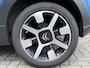 Citroën C3 1.2 Benzine 82 Pk Shine * Superluxe * Navigatie * Dab Radio * Climate & Cruise Control * Achteruitrij Parkeer Camera & Sensoren * Blauw met Zwart Dak * Vingerhoets; Vierde Generatie Eersteklas Service. Al meer dan 100 jaar een begrip in de Brabantse Kempen