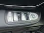 Mercedes-Benz V-klasse 220d Lang Dubbel Cabine | Adaptive Cruise | Lederen Bekleding | Elektrische Schuifdeuren | Elektrisch Bedienbare Achterklep | Leder Interieur | LMV 19 " | Apple Carplay | Navigatie | Camera | Climate Control | Stoelverwarming |
