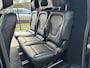 Mercedes-Benz V-klasse 220d Lang Dubbel Cabine | Adaptive Cruise | Lederen Bekleding | Elektrische Schuifdeuren | Elektrisch Bedienbare Achterklep | Leder Interieur | LMV 19 " | Apple Carplay | Navigatie | Camera | Climate Control | Stoelverwarming |