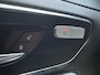 Mercedes-Benz V-klasse 220d Lang Dubbel Cabine | Adaptive Cruise | Lederen Bekleding | Elektrische Schuifdeuren | Elektrisch Bedienbare Achterklep | Leder Interieur | LMV 19 " | Apple Carplay | Navigatie | Camera | Climate Control | Stoelverwarming |