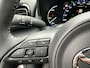 Toyota Yaris Cross 1.5 Hybrid Dynamic | Adaptive Cruise | Parkeersensoren | Stoel & Stuurverwarming | Apple Carplay | Camera | LMV 17" | Draadloze Telefoonlader |