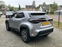 Toyota Yaris Cross 1.5 Hybrid Dynamic | Adaptive Cruise | Parkeersensoren | Stoel & Stuurverwarming | Apple Carplay | Camera | LMV 17" | Draadloze Telefoonlader |