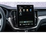Volvo XC60 2.0 T8 Plug-in hybrid AWD Ultra Dark Executive Edition | Luchtvering | 22" | Gelamineerd Glas | Bowers & Wilkins | Stoelmassage & Ventilatie |