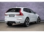 Volvo XC60 2.0 T8 Plug-in hybrid AWD Ultra Dark Executive Edition | Luchtvering | 22" | Gelamineerd Glas | Bowers & Wilkins | Stoelmassage & Ventilatie |