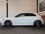 Mercedes-Benz A-klasse 200 AMG Pano, Cruise Control, Sfeerverlichting, Burmester, Keyless, A35 Diffuser, Achteruitrijcamera, LED