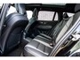 Volvo V60 2.0 T6 Plug-in hybrid AWD Ultra Dark | Trekhaak | 20" | Heico Body Kit | Black Pack | Schuif-/kanteldak | Head Up Display | Donker Glas | Sportstoelen | Power Seats | Harman Kardon |