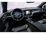 Volvo V60 2.0 T6 Plug-in hybrid AWD Ultra Dark | Trekhaak | 20" | Heico Body Kit | Black Pack | Schuif-/kanteldak | Head Up Display | Donker Glas | Sportstoelen | Power Seats | Harman Kardon |