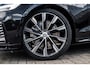 Volvo V60 2.0 T6 Plug-in hybrid AWD Ultra Dark | Trekhaak | 20" | Heico Body Kit | Black Pack | Schuif-/kanteldak | Head Up Display | Donker Glas | Sportstoelen | Power Seats | Harman Kardon |