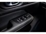 Volvo V60 2.0 T6 Plug-in hybrid AWD Ultra Dark | Trekhaak | 20" | Heico Body Kit | Black Pack | Schuif-/kanteldak | Head Up Display | Donker Glas | Sportstoelen | Power Seats | Harman Kardon |