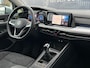 Volkswagen Golf Variant 1.0 TSI 110pk Life / Navigatie / Parkeersensoren / Trekhaak