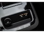 Volvo V60 2.0 T6 Plug-in hybrid AWD Ultra Dark | Schuif-/kanteldak | Head Up Display | Donker Glas | Sportstoelen | Power Seats | Harman Kardon |