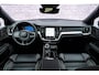 Volvo V60 2.0 T6 Plug-in hybrid AWD Ultra Dark | Schuif-/kanteldak | Head Up Display | Donker Glas | Sportstoelen | Power Seats | Harman Kardon |