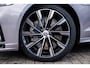 Volvo V60 2.0 T6 Plug-in hybrid AWD Ultra Dark | 20" | Heico Body Kit | Black Pack | Panoramadak | Head Up Display | Donker Glas | Sportstoelen | Power Seats | Harman Kardon |
