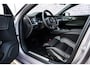 Volvo V60 2.0 T6 Plug-in hybrid AWD Ultra Dark | 20" | Heico Body Kit | Black Pack | Panoramadak | Head Up Display | Donker Glas | Sportstoelen | Power Seats | Harman Kardon |
