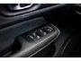 Volvo V60 2.0 T6 Plug-in hybrid AWD Ultra Dark | 20" | Heico Body Kit | Black Pack | Panoramadak | Head Up Display | Donker Glas | Sportstoelen | Power Seats | Harman Kardon |
