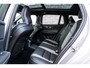 Volvo V60 2.0 T6 Plug-in hybrid AWD Ultra Dark | 20" | Heico Body Kit | Black Pack | Panoramadak | Head Up Display | Donker Glas | Sportstoelen | Power Seats | Harman Kardon |