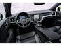 Volvo V60 2.0 T6 Plug-in hybrid AWD Ultra Dark | 20" | Heico Body Kit | Black Pack | Panoramadak | Head Up Display | Donker Glas | Sportstoelen | Power Seats | Harman Kardon |