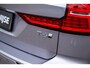 Volvo V60 2.0 T6 Plug-in hybrid AWD Ultra Dark | Panoramadak | Head Up Display | Donker Glas | Sportstoelen | Power Seats | Harman Kardon |