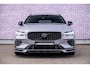 Volvo V60 2.0 T6 Plug-in hybrid AWD Ultra Dark | 20" | Heico Body Kit | Black Pack | Panoramadak | Head Up Display | Donker Glas | Sportstoelen | Power Seats | Harman Kardon |