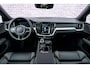 Volvo V60 2.0 T6 Plug-in hybrid AWD Ultra Dark | Panoramadak | Head Up Display | Donker Glas | Sportstoelen | Power Seats | Harman Kardon |