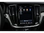 Volvo V60 2.0 T6 Plug-in hybrid AWD Ultra Dark | Panoramadak | Head Up Display | Donker Glas | Sportstoelen | Power Seats | Harman Kardon |