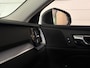 Volvo V60 B4 Aut. Business Edition | Trekhaak | Pine Grey! | Adaptieve Cruise Control | Stoel en Stuurwielverwarming | Parkeercamera | Pilot Assist | BLIS Dode Hoek Detectie | Lederen bekleding | Zitting verlenging voorstoelen | 17 Inch | Keyless Drive | Privacy Glass | 4-Voudig verstelbare lendesteun elektrisch | Parkeersensoren voor+achter | Elektrisch bedienbare achterklep | Draadloos telefoon opladen | DAB Radio | Apple Carplay/Android Auto | Climate Control L+R | Volvo On Call met mobiele App functie | Pine Grey Metallic |