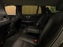 Volvo V60 B4 Aut. Business Edition | Trekhaak | Pine Grey! | Adaptieve Cruise Control | Stoel en Stuurwielverwarming | Parkeercamera | Pilot Assist | BLIS Dode Hoek Detectie | Lederen bekleding | Zitting verlenging voorstoelen | 17 Inch | Keyless Drive | Privacy Glass | 4-Voudig verstelbare lendesteun elektrisch | Parkeersensoren voor+achter | Elektrisch bedienbare achterklep | Draadloos telefoon opladen | DAB Radio | Apple Carplay/Android Auto | Climate Control L+R | Volvo On Call met mobiele App functie | Pine Grey Metallic |