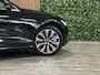 Volvo V60 T8 AWD Recharge Plus Bright | Schuifdak | Trekhaak | 455pk | Adaptieve Cruise Control | Stoelverwarming voor+achter | Stuurwielverwarming | Full LED Meesturende koplampen | Pilot Assist | BLIS Dode Hoek Detectie | Parkeercamera | Elektrische voorstoelen geheugen | Lederen bekleding | Zitting verlenging voorstoelen | 18 Inch | Google Infotainment | Keyless Drive | Parkeersensoren voor+achter | Privacy Glass | Elektrisch bedienbare achterklep | DAB Radio | Apple Carplay/Android Auto | Volvo On Call met mobiele App functie | Onyx Black Metallic |