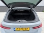 BMW 3-Serie Touring 320e M Sport | SOH 97% | Panorama | Trekhaak | Apple Carplay - Android Auto | Sfeerverlichting | Brooklyn Grau