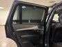 Volvo XC90 T8 AWD Recharge Ultra Dark | Vol! | Bowers & Wilkins | Luchtvering | Stoelventilatie | Trekhaak | 360 Camera | Head-Up Display | Stoelmassage | 455pk | Adaptieve Cruise Control | Stoelverwarming voor+achter | Stuurwielverwarming | Schuifdak | 20 Inch | Full LED Meesturende koplampen | Pilot Assist | BLIS Dode Hoek Detectie | Alcantara hemelbekleding | Lederen handgrepen en zonnekleppen | Elektrische voorstoelen geheugen | Nappa Lederen bekleding | Zitting verlenging voorstoelen | Lederen Dashboard | Google Infotainment | Keyless Drive | Parkeersensoren voor+achter | Privacy Glass | Elektrisch bedienbare achterklep | Geïntegreerde zongordijnen achterportieren | Geïntegreerd kinderzitje achterin | Verlichte instaplijsten | 7-Persoons | 4-Zone Climate Control | DAB Radio | Apple Carplay/Android Auto | Alarm Klasse III | Draadloos telefoon opladen | Volvo On Call met mobiele App functie | Denim Blue Metallic |