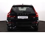 Volvo XC60 T6 Recharge AWD Plus Dark - Panorama/schuifdak - IntelliSafe Assist & Surround - 360º Camera - Harman/Kardon audio - Adaptieve LED koplampen - Verwarmde voorstoelen, stuur & achterbank - Parkeersensoren voor & achter - Elektr. bedienb. voorstoelen met geheugen - Draadloze tel. lader - Extra getint glas - 19' LMV