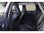 Volvo XC60 T6 Recharge AWD Plus Dark - Panorama/schuifdak - IntelliSafe Assist & Surround - 360º Camera - Harman/Kardon audio - Adaptieve LED koplampen - Verwarmde voorstoelen, stuur & achterbank - Parkeersensoren voor & achter - Elektr. bedienb. voorstoelen met geheugen - Draadloze tel. lader - Extra getint glas - 19' LMV