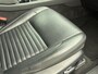 Land Rover Discovery Sport P300e | Cold Climate Pack | Trekhaak | 20 inch Gloss Black