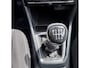 Volkswagen T-Cross 1.0 TSI Life Navigatie - Sportvelgen - Verwarmde stoelen